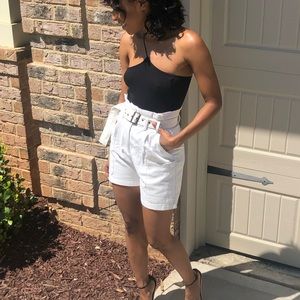 High waited white shorts